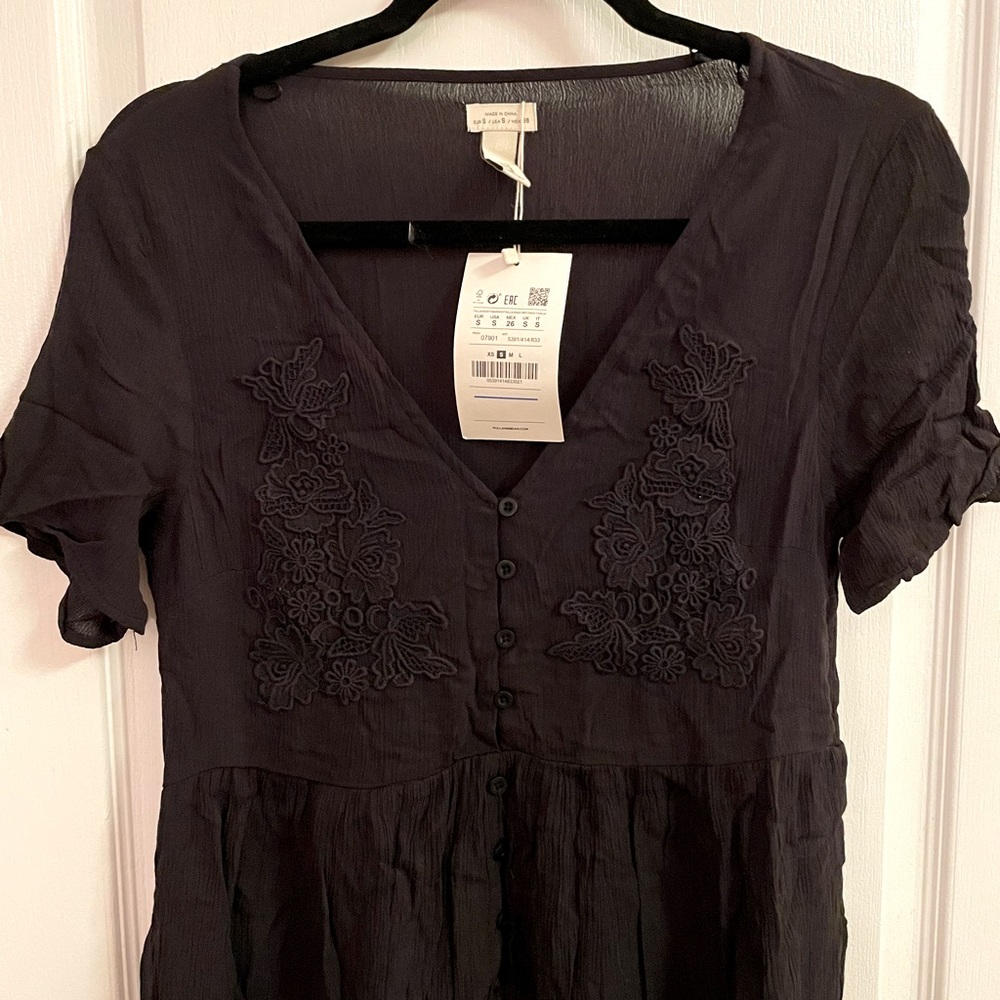 NWT size S black short sleeve lace dress